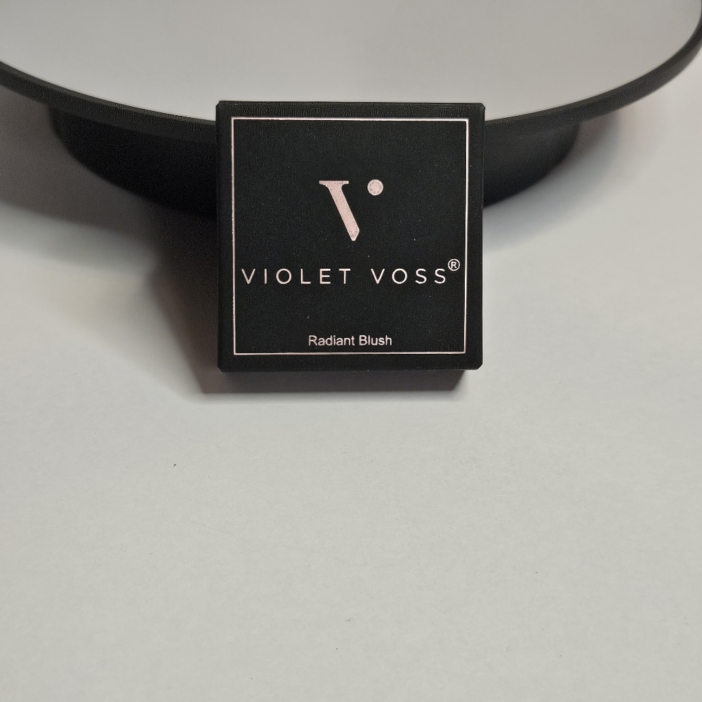Violet Voss Blush in Make Me Blush - Picture 2 of 4